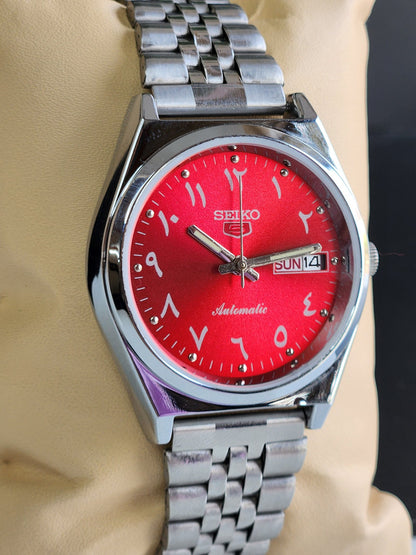 Vintage Mod Seiko 5 Automatic Arabic Red Face 6309A 17 Jewels Japan Men's Day-Date Wrist Watch E32