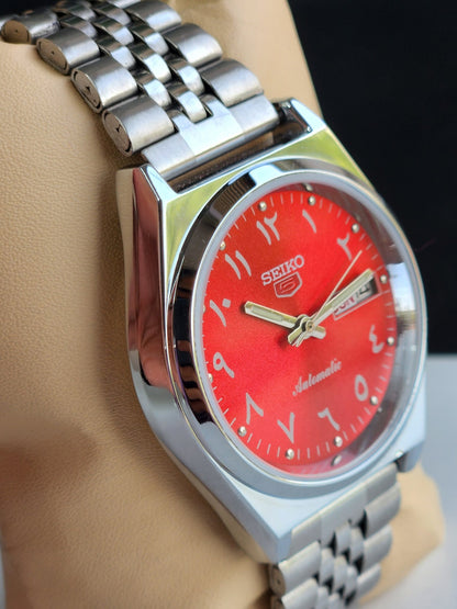 Vintage Mod Seiko 5 Automatic Arabic Red Face 6309A 17 Jewels Japan Men's Day-Date Wrist Watch E32