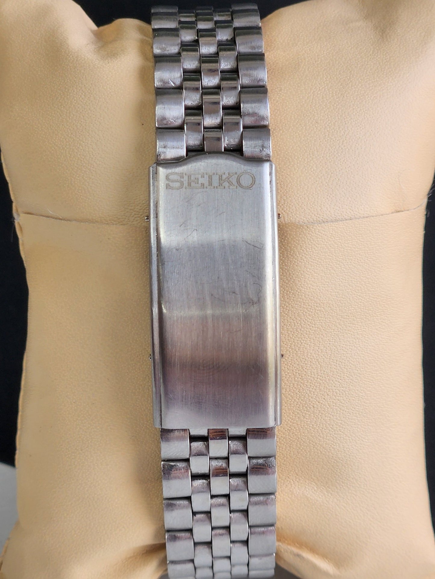 Vintage Mod Seiko 5 Automatic Arabic Red Face 6309A 17 Jewels Japan Men's Day-Date Wrist Watch E32