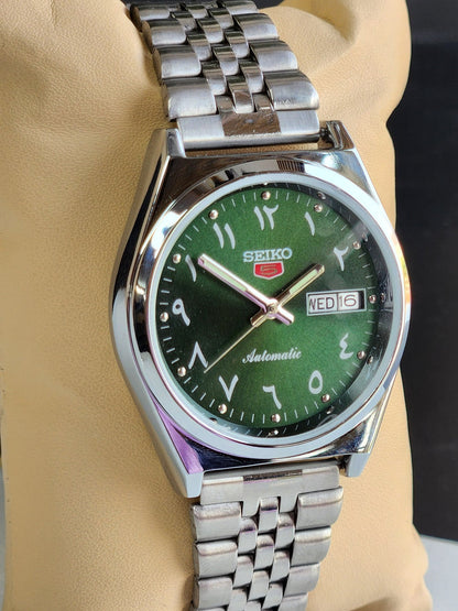 Vintage Mod Seiko 5 Automatic Arabic Green Face 6309A 17 Jewels Japan Men's Day-Date Wrist Watch E35