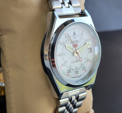 Vintage Mod Seiko 5 Automatic White Face 6309A 17 Jewels Japan Men's Date Wrist Watch E42