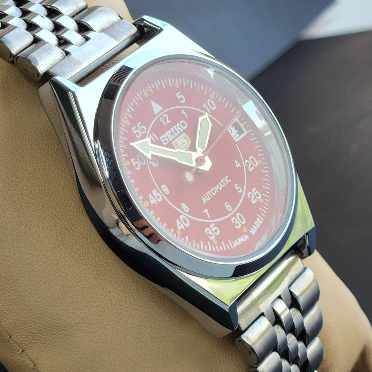 Vintage Mod Seiko 5 Automatic Red Face 6309A 17 Jewels Japan Men's Date Wrist Watch E43