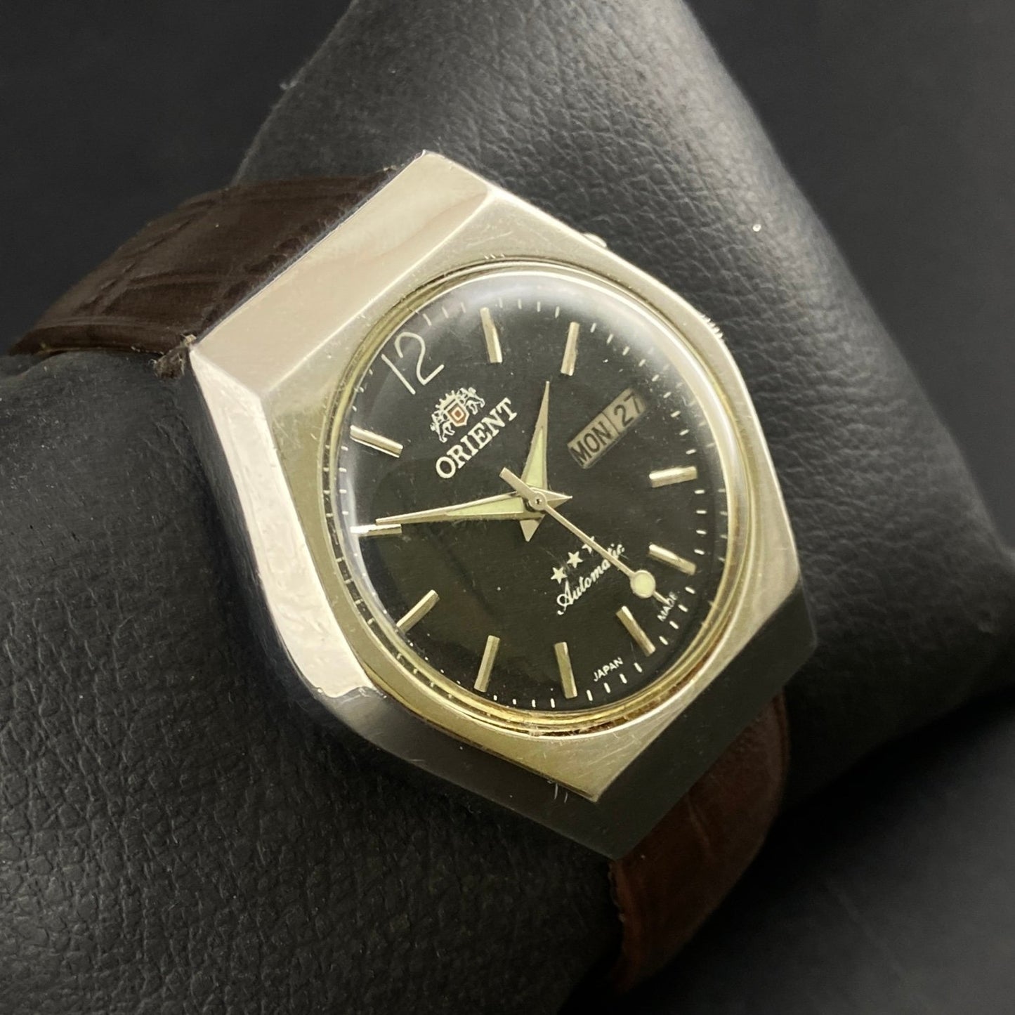 Vintage Orient Black Face Automatic 21 Jewels Men,s Wrist Watch