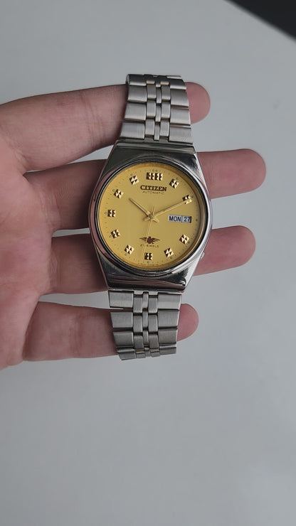 Vintage Original Citizen Automatic 8200 Golden Face 21 Jewels With Exhibition Back Day-Date Japanese Men's Wrist Watch IN34