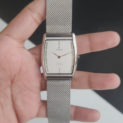 Original TITAN EDGE 1044YCE31 Barrel White Face 29MM Case Men's Watch J84