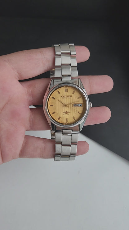 Vintage Original Citizen Automatic 8200 Golden Face 21 Jewels With Exhibition Back Day-Date Japanese Men's Wrist Watch IN50