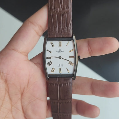 Original TITAN EDGE 1044YCE31 Barrel White Face 29MM Case Men's Watch J64