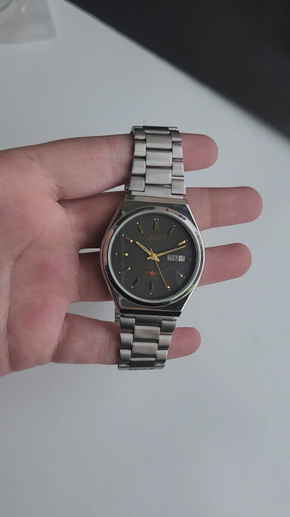 Vintage Original Citizen Automatic 8200 Black Face 21 Jewels With Exhibition Back Day-Date Japanese Men's Wrist Watch IN36