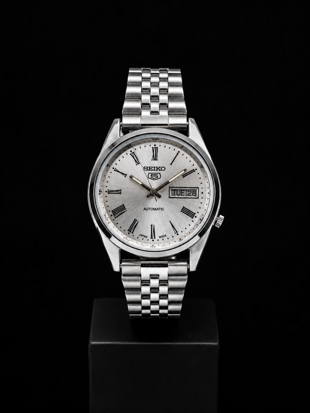 Vintage MOD Seiko 5 Silver Face Automatic Cal. 7009 Day-Date Men’s Wrist Watch D021