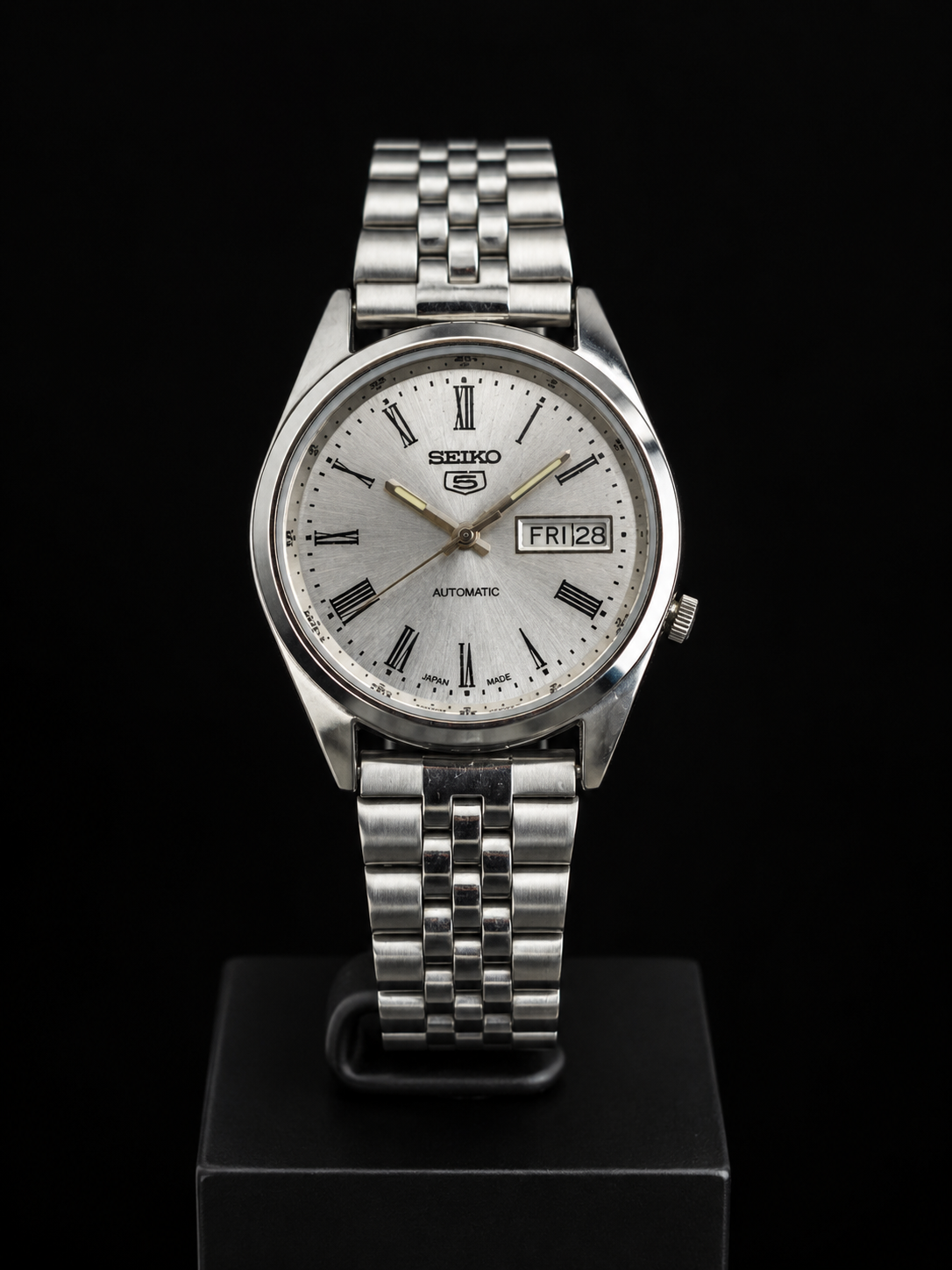Vintage MOD Seiko 5 Silver Face Automatic Cal. 7009 Day-Date Men’s Wrist Watch D021